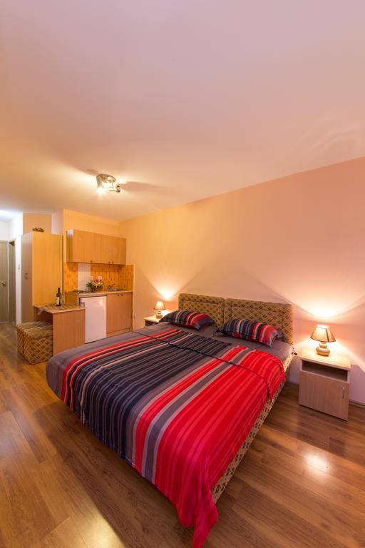 Apartments Bokan Cetinje Rom bilde
